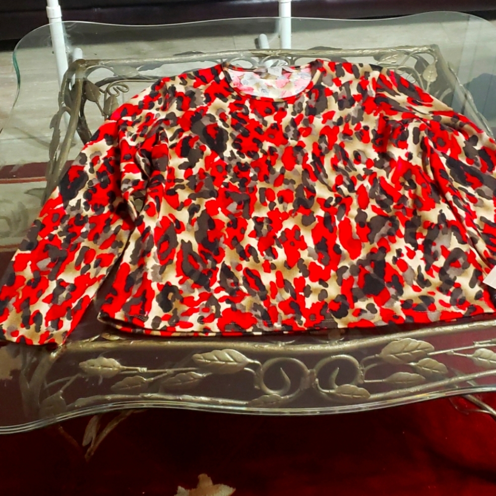 TANJAY BEIGE, BLACK AND RED TOP SOZE LARGE